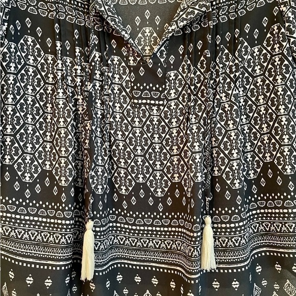 COLLECTIVE CONCEPTS, BOHO LIGHTWEIGHT, SHEER PEASANT TOP. SIZE MP - Picture 3 of 6